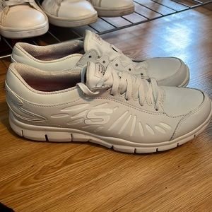 Womens sketchers slip resistant work shoes